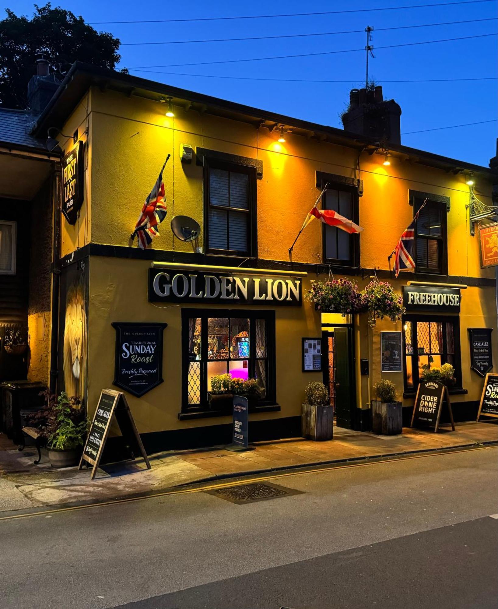 Golden Lion Apartamento Brixham Exterior foto